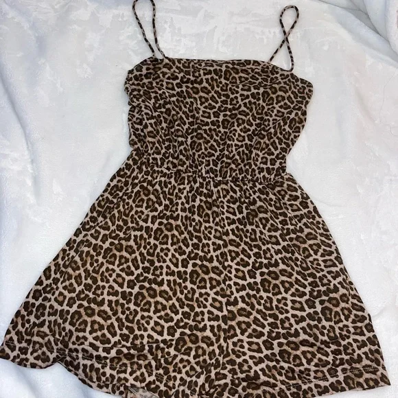 h&m cheetah romper - Picture 2 of 3